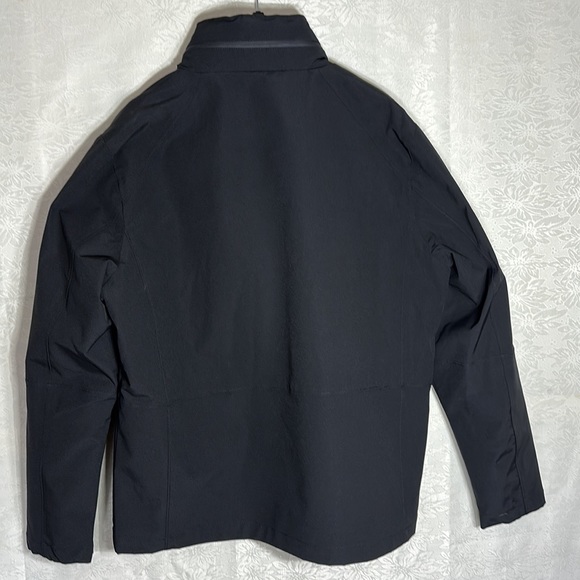 Blk Pendleton jacket waterproof very nice on wear tuckedin hoodie inside collar. - Picture 2 of 5